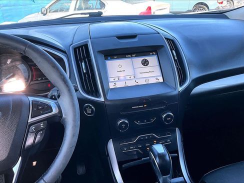 Used 2018 Ford Edge SEL w/ Equipment Group 201A FWD image 7
