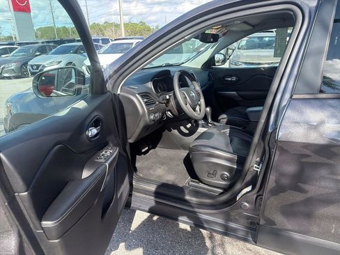 Used 2022 Jeep Cherokee Latitude Lux image 14