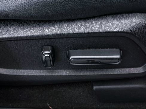 Used 2023 Honda Pilot Touring image 34