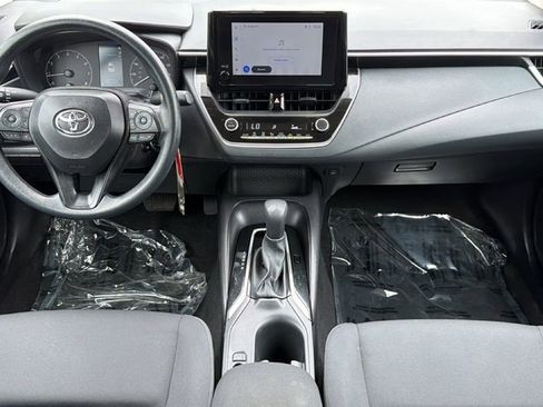 Used 2025 Toyota Corolla LE FWD image 35