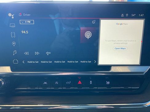 Certified 2024 GMC Sierra 1500 SLT image 2