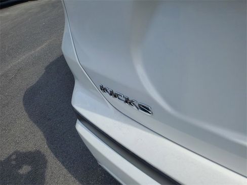 Certified 2023 Nissan Kicks SV image 10