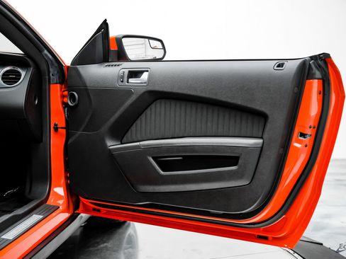 Used 2012 Ford Mustang Boss 302 w/ Boss 302 Accessory Pkg RWD image 82