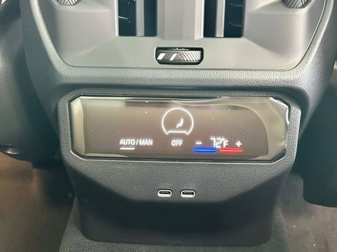 Used 2026 BMW X3 xDrive30 w/ M Sport Package image 24