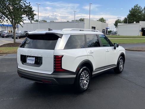 Used 2026 Hyundai Palisade SEL FWD image 10