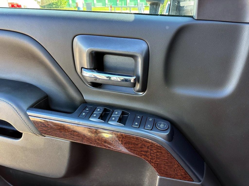 Used 2019 GMC Sierra 2500 SLE AWD/4WD image 15