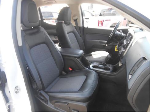 Used 2017 Chevrolet Colorado Z71 image 34