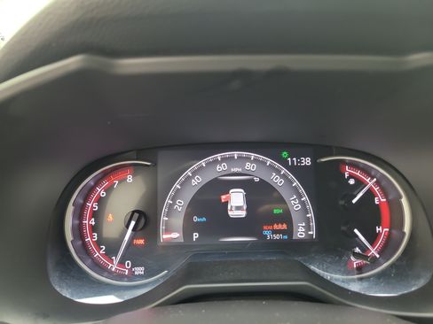 Certified 2025 Toyota RAV4 XLE AWD/4WD image 30