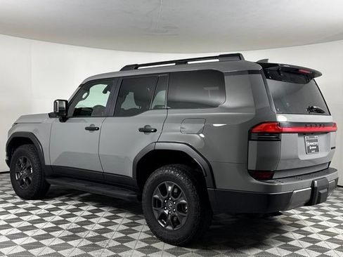 Used 2024 Lexus GX 550 AWD/4WD image 6
