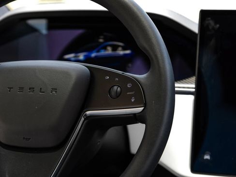 Used 2022 Tesla Model X Plaid AWD/4WD image 18