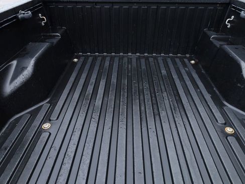 Used 2019 Toyota Tacoma SR5 image 6