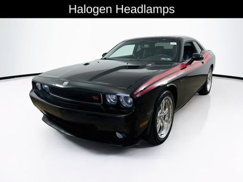 Used 2010 Dodge Challenger R/T RWD image 3