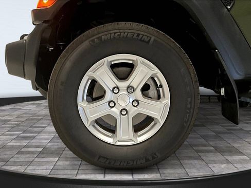 Used 2021 Jeep Wrangler Unlimited Sport image 33