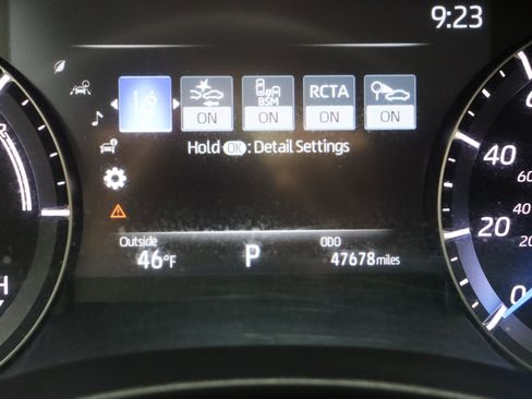 Used 2020 Toyota Highlander XLE image 44