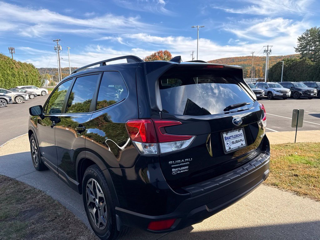 Used 2020 Subaru Forester Premium AWD/4WD image 6