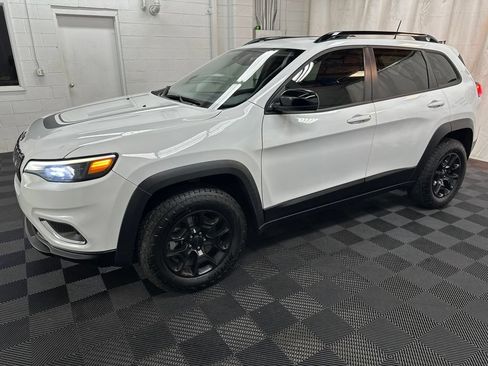 Used 2022 Jeep Cherokee Latitude AWD/4WD image 5