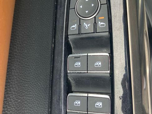 Used 2024 Nissan Pathfinder Platinum AWD/4WD image 13