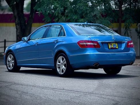 Used 2011 Mercedes-Benz E 350 BlueTEC Sedan image 5