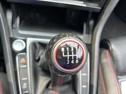 Used 2020 Volkswagen GTI SE FWD image 17