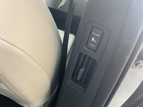 Used 2020 Honda Odyssey Elite image 11