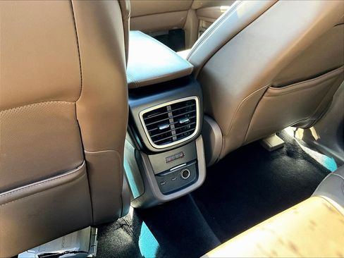 Used 2016 Lincoln MKX Reserve w/ Technology Package AWD/4WD image 30