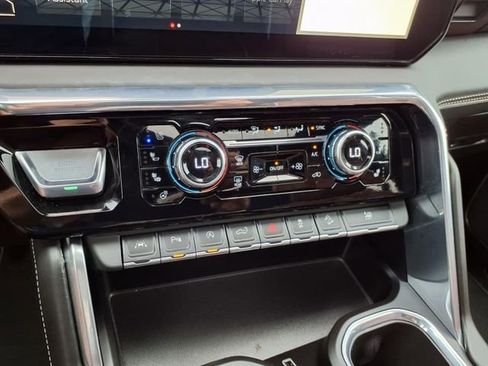 Used 2024 GMC Sierra 1500 Denali Ultimate image 35