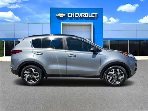 Used 2021 Kia Sportage EX w/ EX Technology Package AWD/4WD image 2