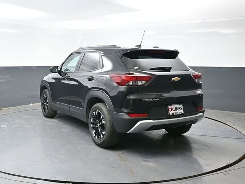 Used 2023 Chevrolet TrailBlazer LT w/ Convenience Package FWD image 12