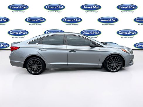 Used 2015 Hyundai Sonata SE image 9
