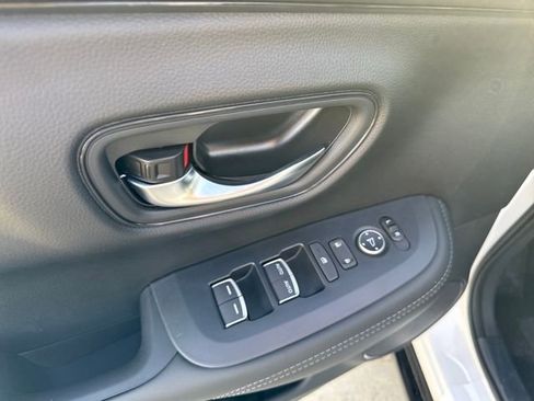 New 2026 Honda HR-V EX-L image 12
