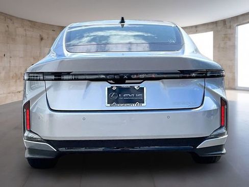 New 2026 Lexus ES 500e AWD/4WD image 4