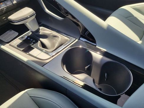 New 2026 Hyundai Elantra Limited FWD image 15