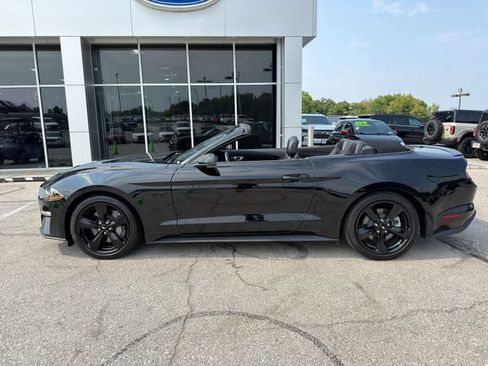 Used 2022 Ford Mustang GT Premium w/ Equipment Group 401A RWD image 4