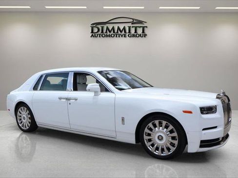 Certified 2023 Rolls-Royce Phantom Extended Wheelbase w/ Leather Finishing Pack RWD image 8