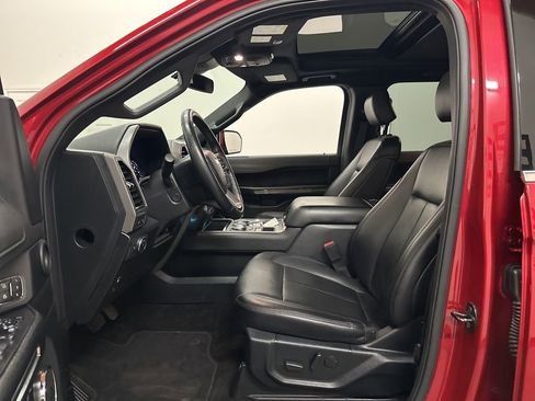 Used 2020 Ford Expedition XLT w/ Equipment Group 202A RWD image 14