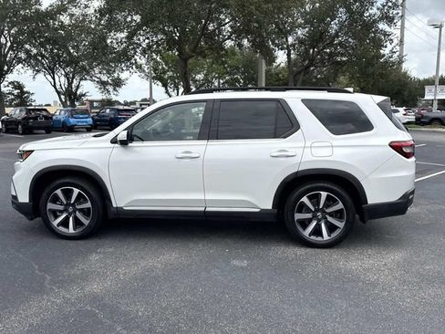 Certified 2023 Honda Pilot Touring image 7
