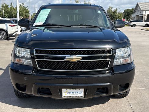 Certified 2011 Chevrolet Suburban LS RWD image 6
