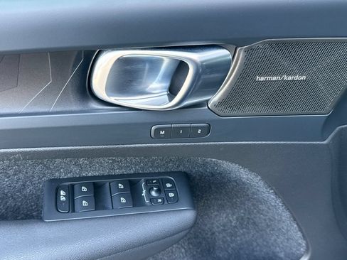 Used 2023 Volvo XC40 Recharge Ultimate AWD/4WD image 10