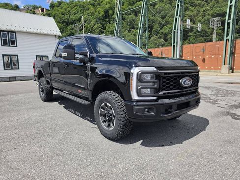 Used 2024 Ford F350 Lariat w/ Lariat Ultimate Package AWD/4WD image 2