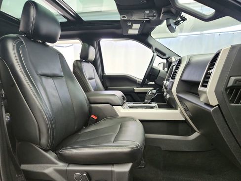 Used 2018 Ford F150 Lariat w/ Equipment Group 502A Luxury AWD/4WD image 30