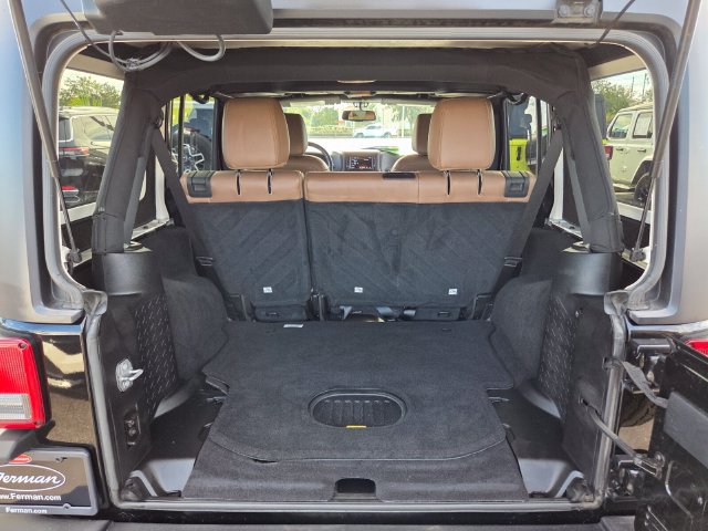 Certified 2018 Jeep Wrangler Unlimited Rubicon w/ Connectivity Group AWD/4WD image 17