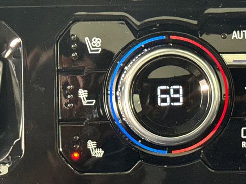 New 2026 GMC Sierra 1500 AT4 w/ AT4 Premium Package image 30