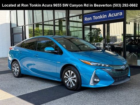 Used 2018 Toyota Prius Prime Advanced w/ Carpet Mat Package FWD image 1