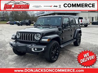 Used 2025 Jeep Wrangler Sahara video 1