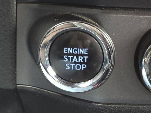 Used 2017 Toyota Tacoma TRD Sport image 14