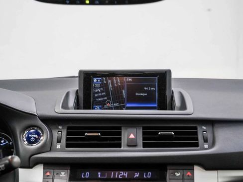 Used 2013 Lexus CT 200h w/ Leather Pkg FWD image 14