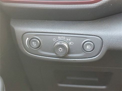 Used 2023 Chevrolet TrailBlazer RS w/ Sun and Liftgate Package image 19