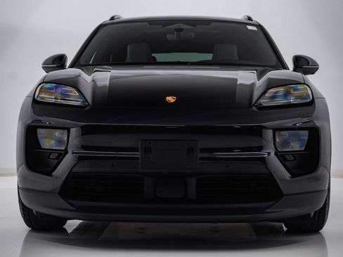 Certified 2025 Porsche Macan 4S Electric AWD/4WD image 6