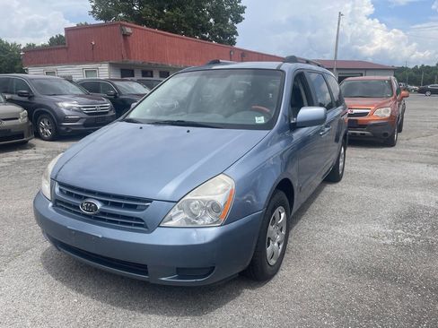 Used 2009 Kia Sedona LX image 2
