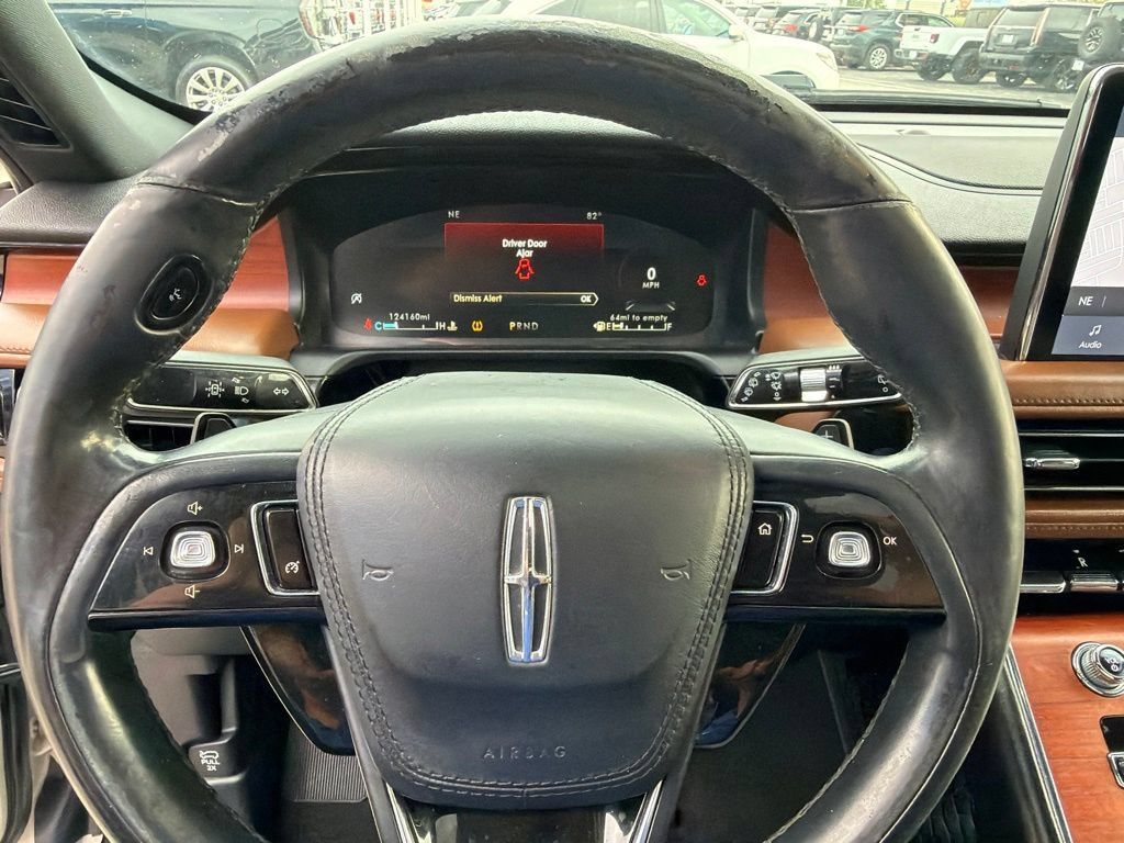 Used 2021 Lincoln Aviator Reserve w/ Elements Package Plus AWD/4WD image 24